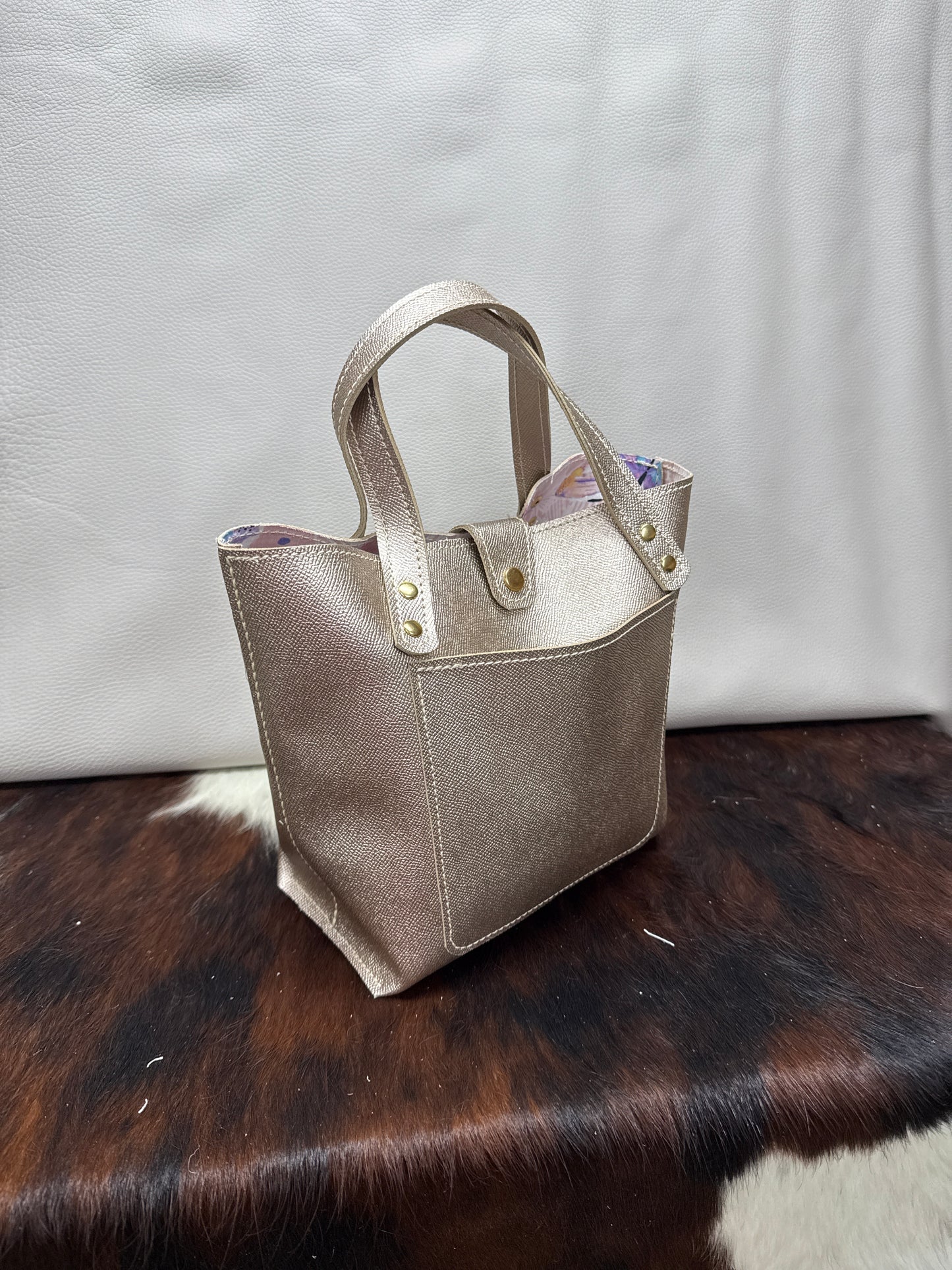 Simple tote (shiny grey) 22